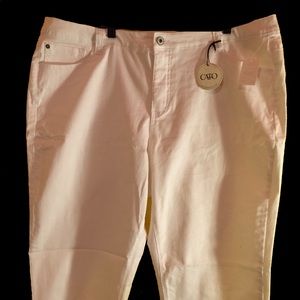 NWT!Cato Stretch Capris Jeans Enhancing White SZ24